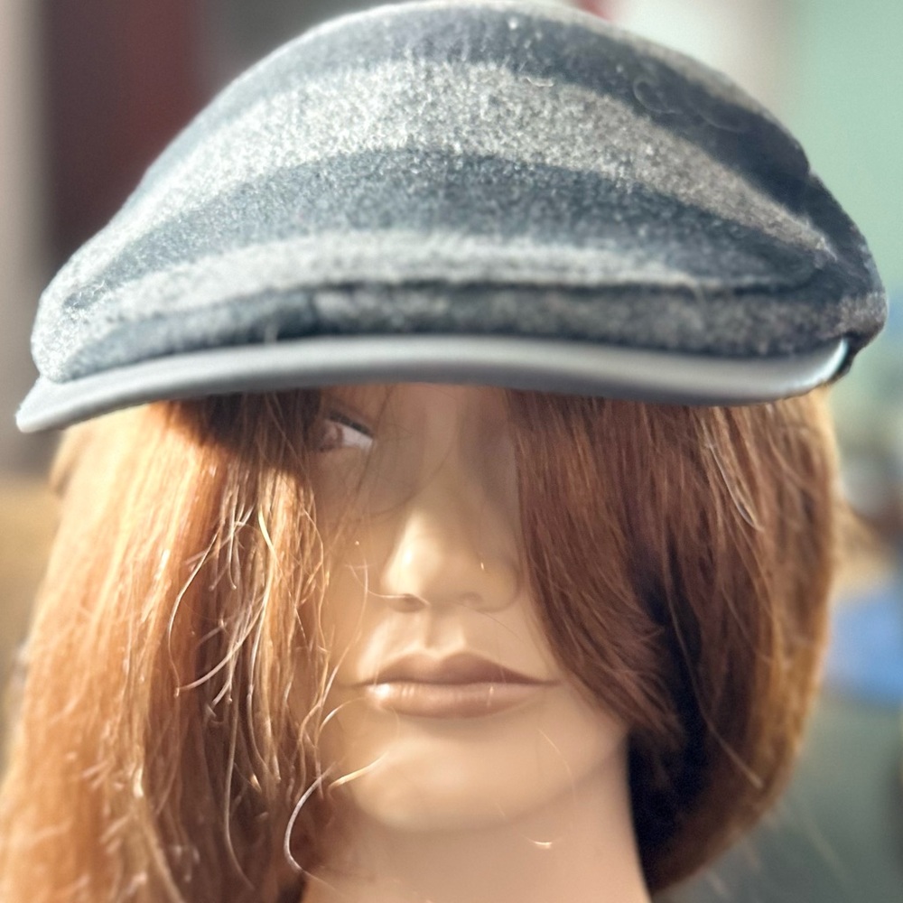 San Diego Hat Company Black and Gray Wool Beret
